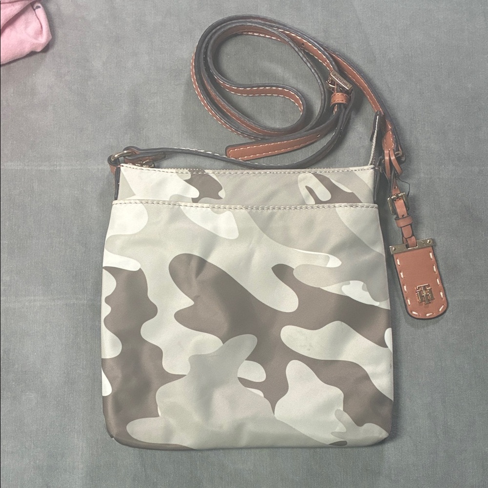 Tommy Hilfiger Camouflage Crossbody Bag With a  leather Strap